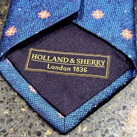 Holland & Sherry London 1836 Blue Silk Tie. - Picture 4 of 7